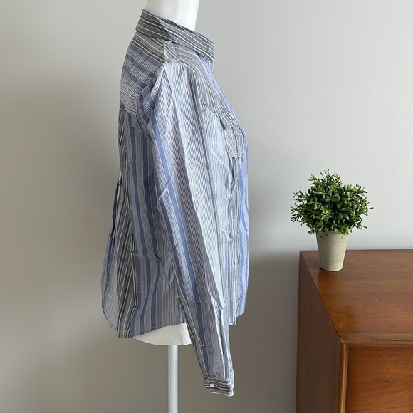 TOMMY HILFIGER Blue Gray White Stripe Shirt, Baby Doll Back Tab, Button Down - Picture 3 of 13